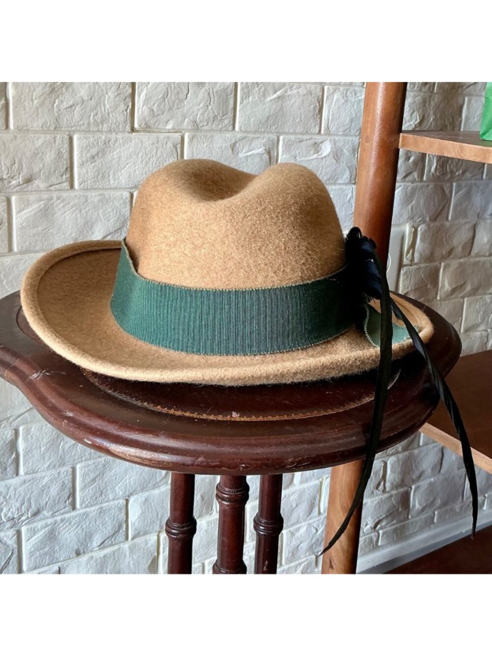Vintage Capo Feathered Tan Wool Hat + Ribbon Hatband - Picture 6 of 10